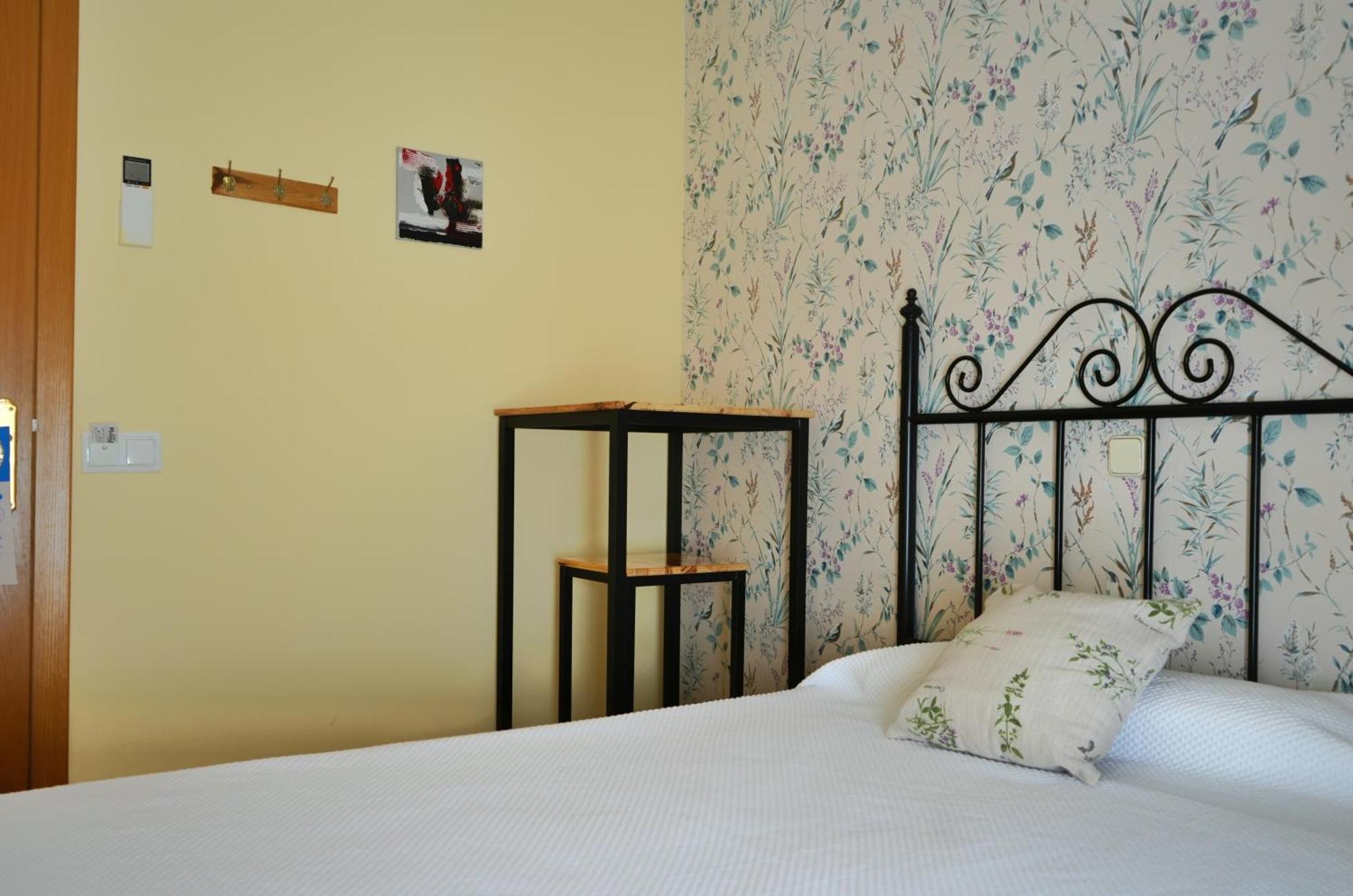 Hostal Mainz Piedralaves Eksteriør bilde